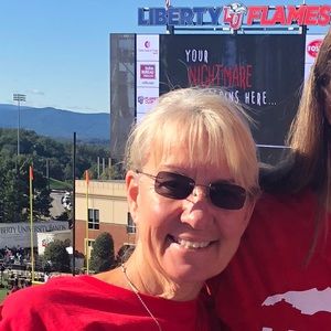 Meet your Posher, Robin